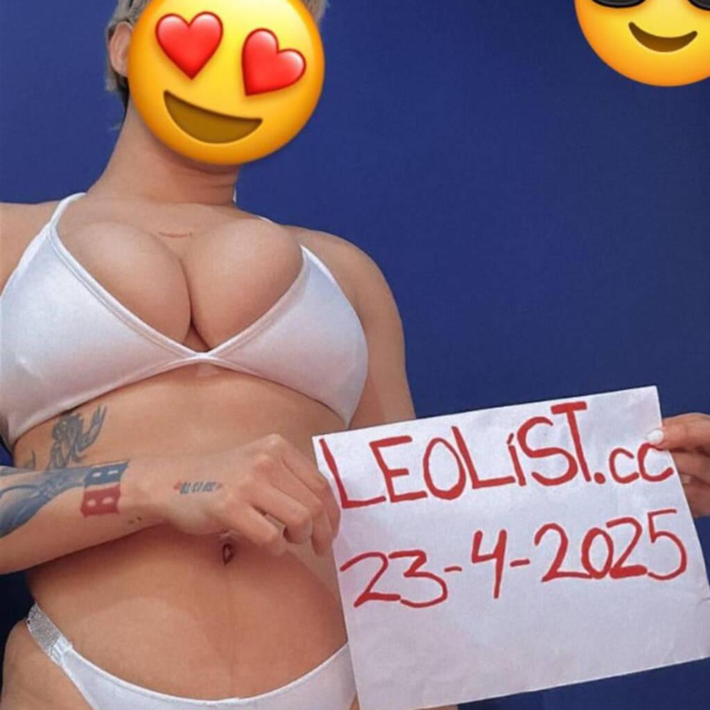 
                        Luna
                     is Female Escorts. | Toronto | Ontario | Canada | canadatopescorts.com 