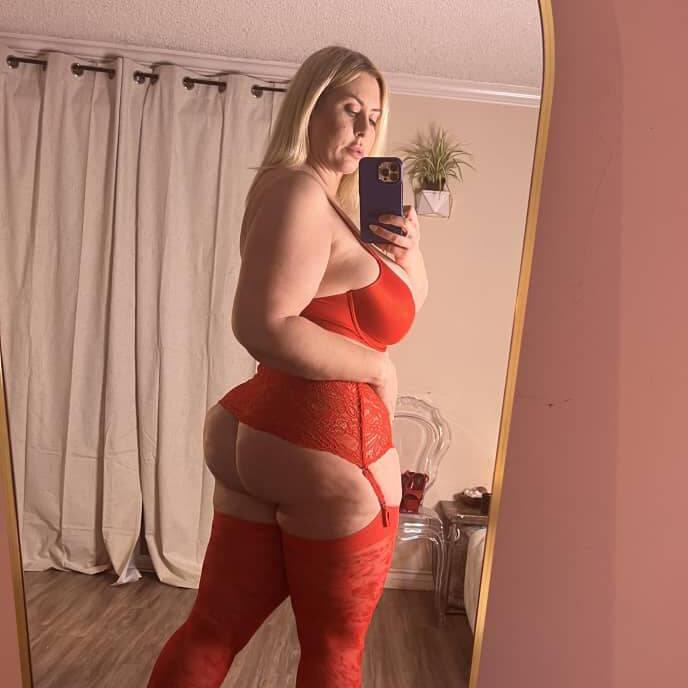 
                        Lora
                     is Female Escorts. | Trois Rivieres | Quebec | Canada | canadatopescorts.com 