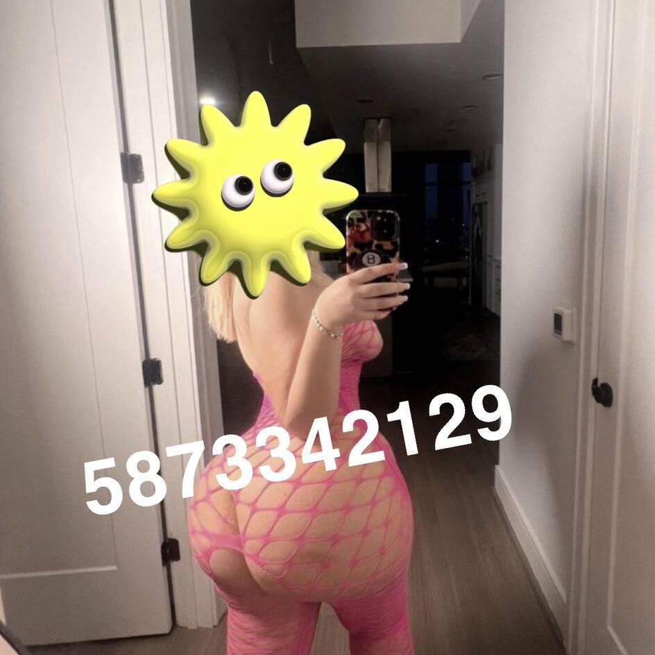 
                        Lola
                     is Female Escorts. | St. Albert | Alberta | Canada | canadatopescorts.com 