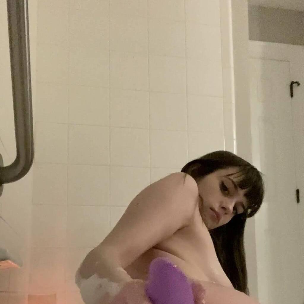 
                        Naughty
                     is Female Escorts. | Cariboo | British Columbia | Canada | canadatopescorts.com 