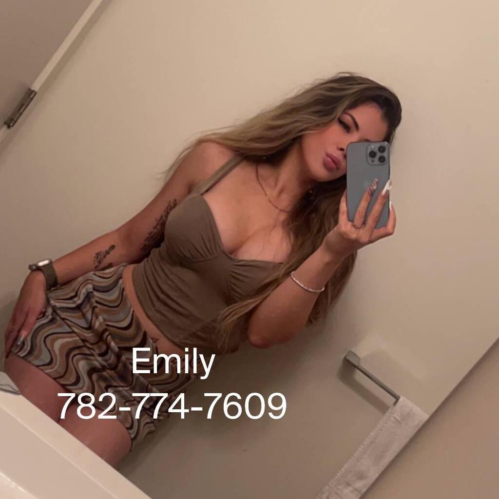 
                        Emily
                     is Female Escorts. | Ft Mcmurray | Alberta | Canada | canadatopescorts.com 