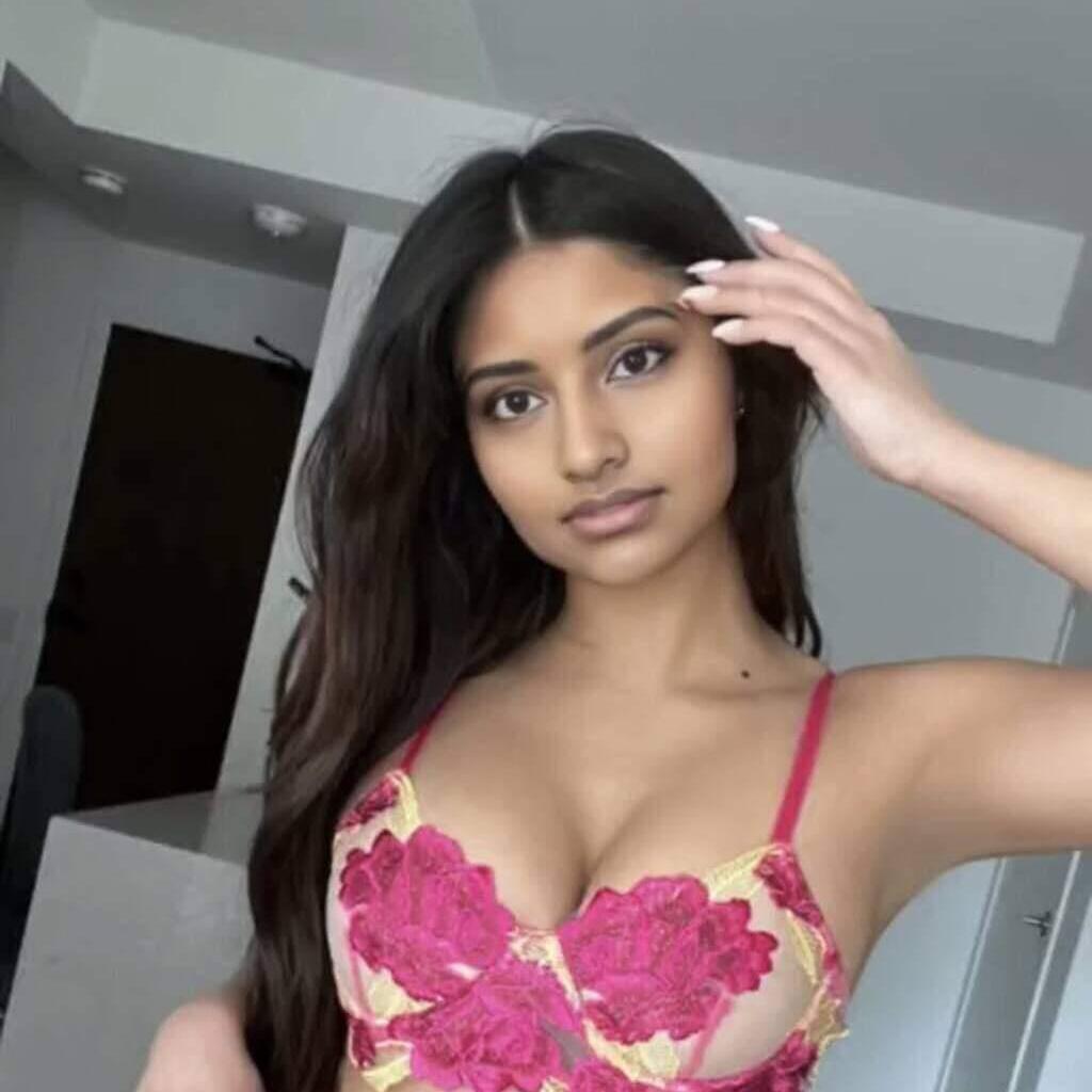 
                        Alia
                     is Female Escorts. | Grande Prairie | Alberta | Canada | canadatopescorts.com 