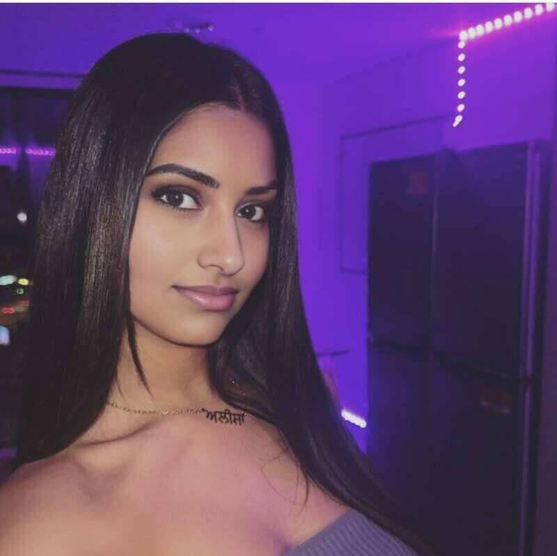 
                        Alia
                     is Female Escorts. | Grande Prairie | Alberta | Canada | canadatopescorts.com 