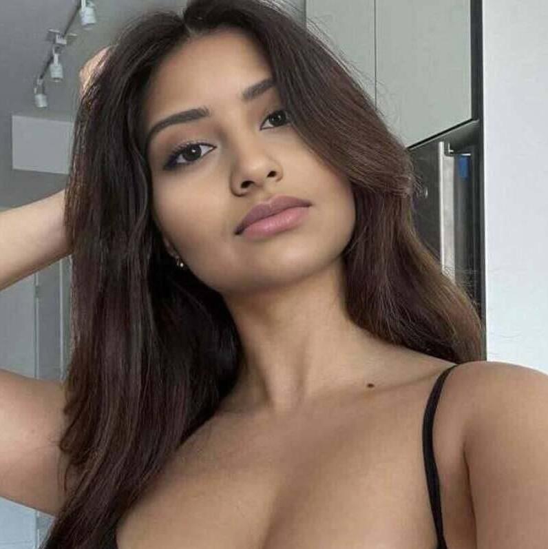 
                        Alia
                     is Female Escorts. | Grande Prairie | Alberta | Canada | canadatopescorts.com 
