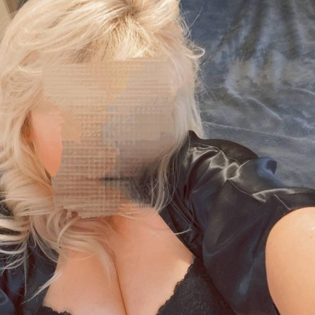 
                        Jenny
                     is Female Escorts. | Kitchener | Ontario | Canada | canadatopescorts.com 