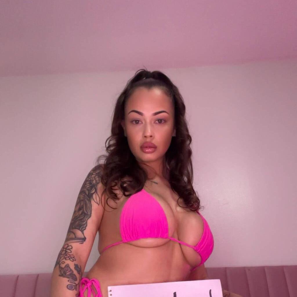 
                        Amora Marie
                     is Female Escorts. | Sarnia | Ontario | Canada | canadatopescorts.com 