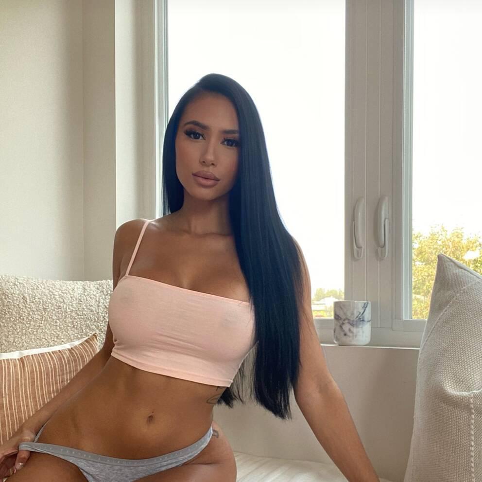 
                        Dahlia
                     is Female Escorts. | Montreal | Quebec | Canada | canadatopescorts.com 