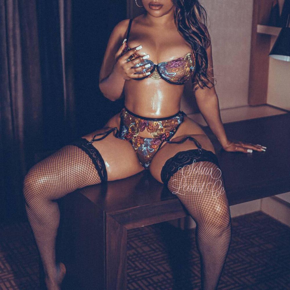 
                        Solina
                     is Female Escorts. | Barrie | Ontario | Canada | canadatopescorts.com 