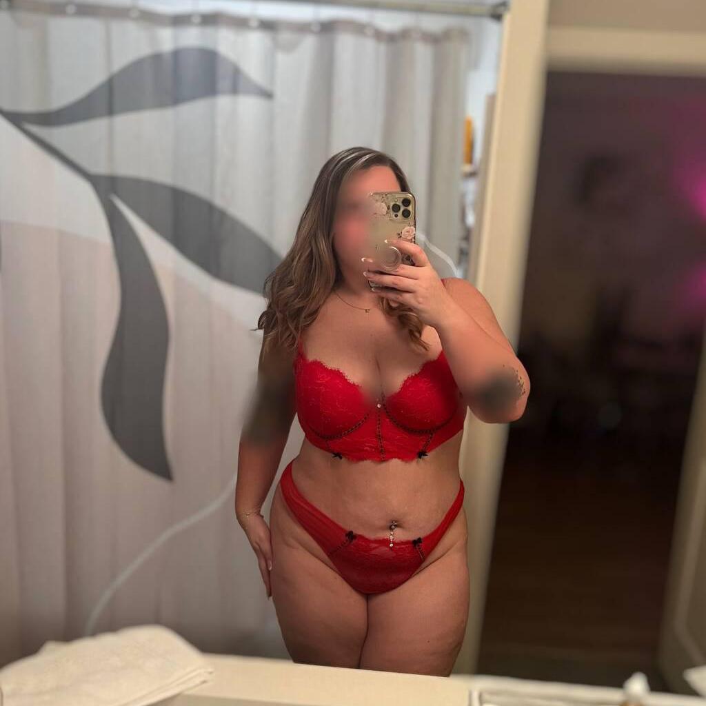 
                        Curvy Ava Rose
                     is Female Escorts. | Kelowna | British Columbia | Canada | canadatopescorts.com 
