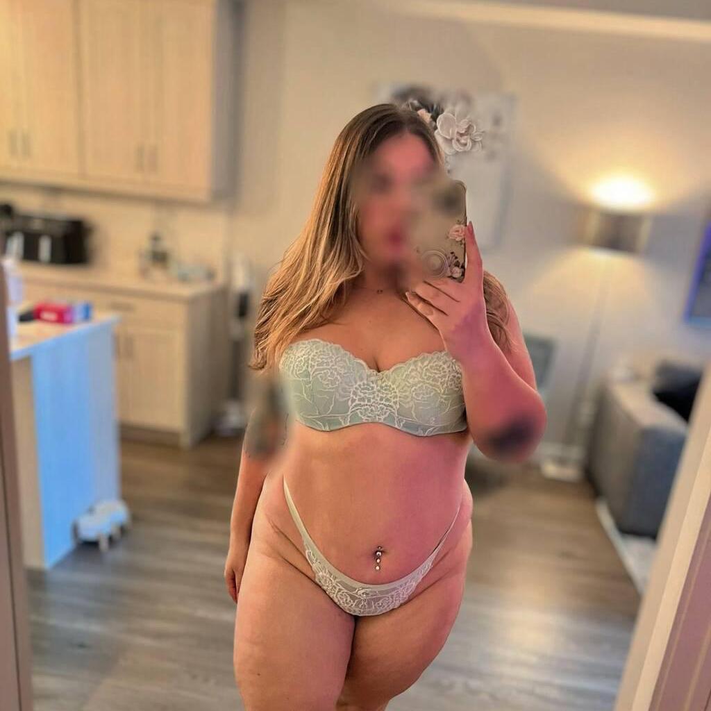 
                        Curvy Ava Rose
                     is Female Escorts. | Kelowna | British Columbia | Canada | canadatopescorts.com 