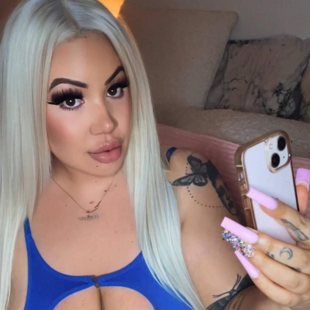 
                        Chloe Cashmere
                     is Female Escorts. | Regina | Saskatchewan | Canada | canadatopescorts.com 