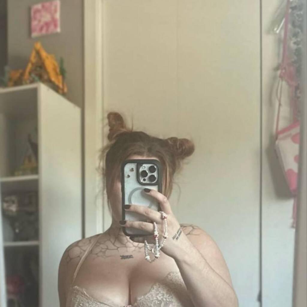 
                        Fée
                     is Female Escorts. | Quebec City | Quebec | Canada | canadatopescorts.com 