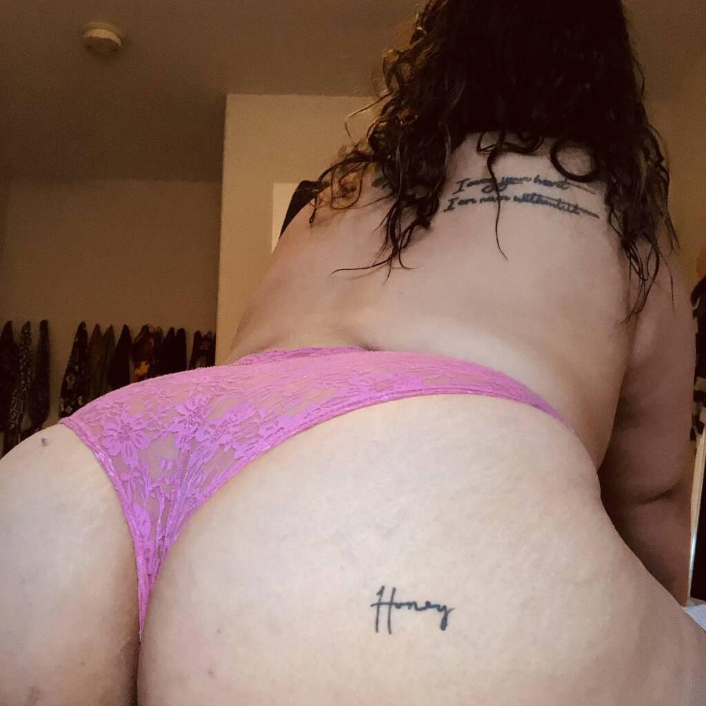 
                        Cymone
                     is Female Escorts. | Grande Prairie | Alberta | Canada | canadatopescorts.com 