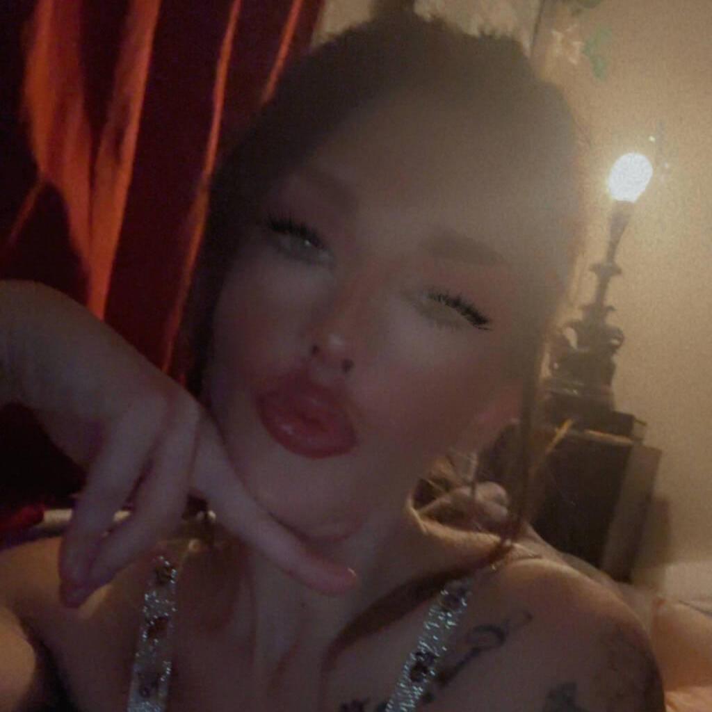 
                        Bri
                     is Female Escorts. | Sunshine Coast | British Columbia | Canada | canadatopescorts.com 