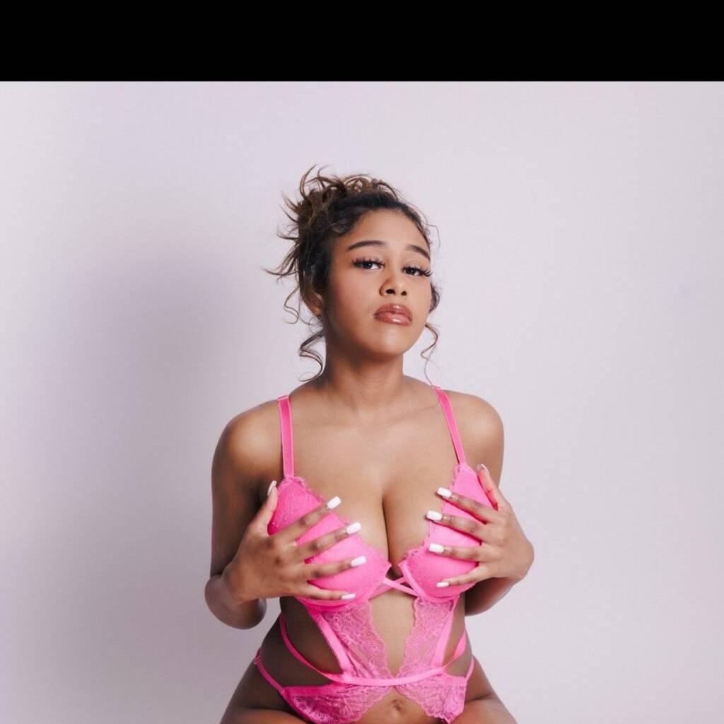 
                        Sky
                     is Female Escorts. | Kitchener | Ontario | Canada | canadatopescorts.com 