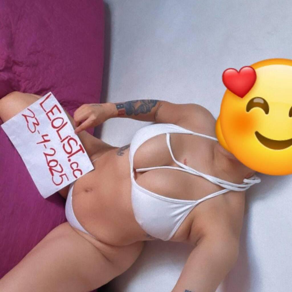 
                        Luna
                     is Female Escorts. | windsor | Ontario | Canada | canadatopescorts.com 