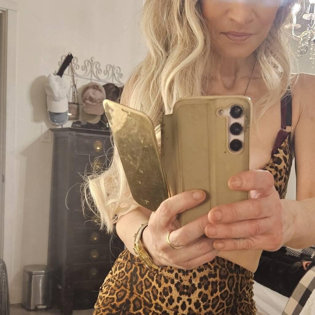 
                        Sasha Starr
                     is Female Escorts. | Comox Balley | British Columbia | Canada | canadatopescorts.com 