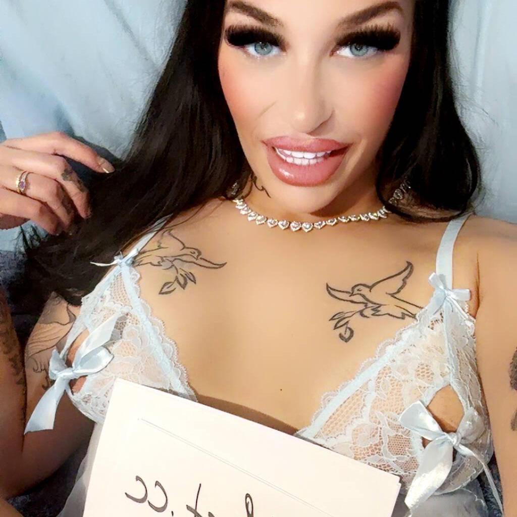 
                        ALYSSA
                     is Female Escorts. | Lethbridge | Alberta | Canada | canadatopescorts.com 