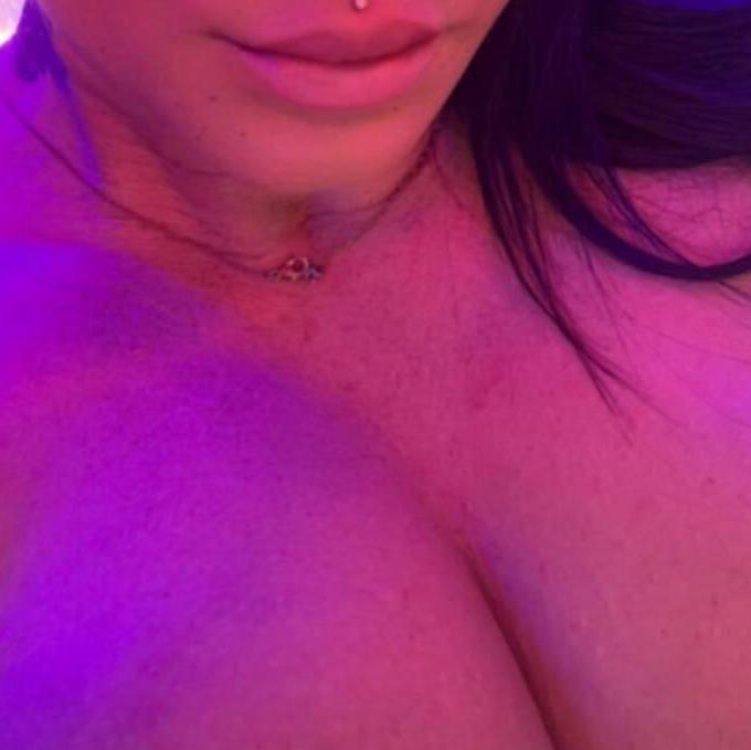 
                        Phronix
                     is Female Escorts. | Kelowna | British Columbia | Canada | canadatopescorts.com 