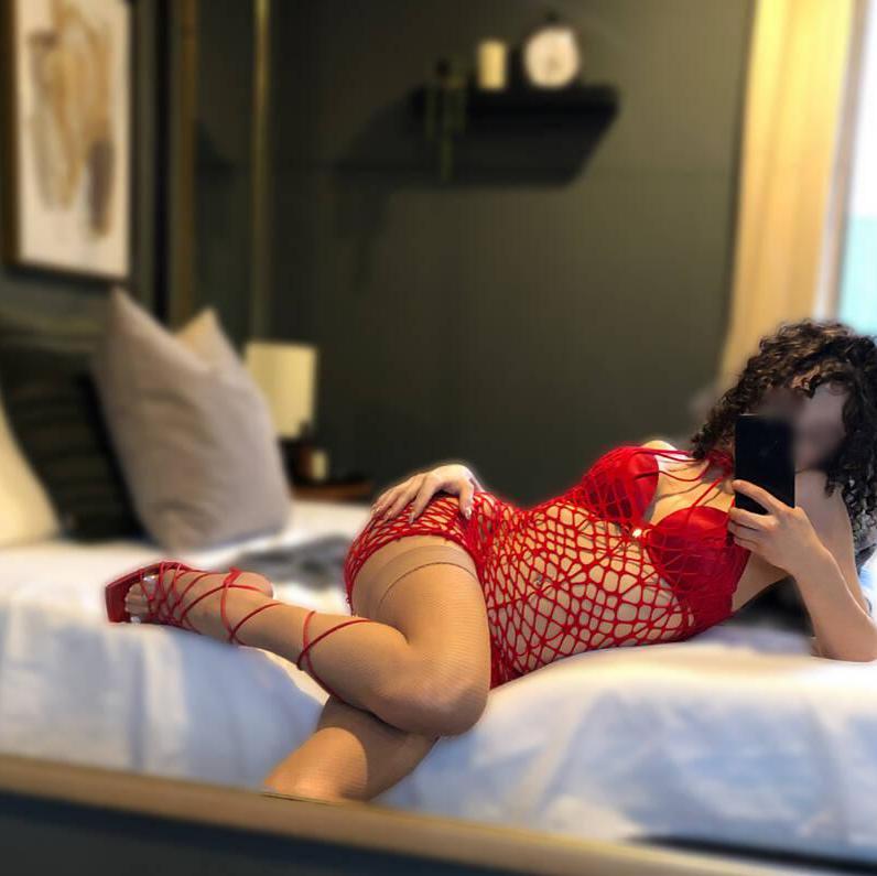 
                        Esme
                     is Female Escorts. | Niagara | Ontario | Canada | canadatopescorts.com 