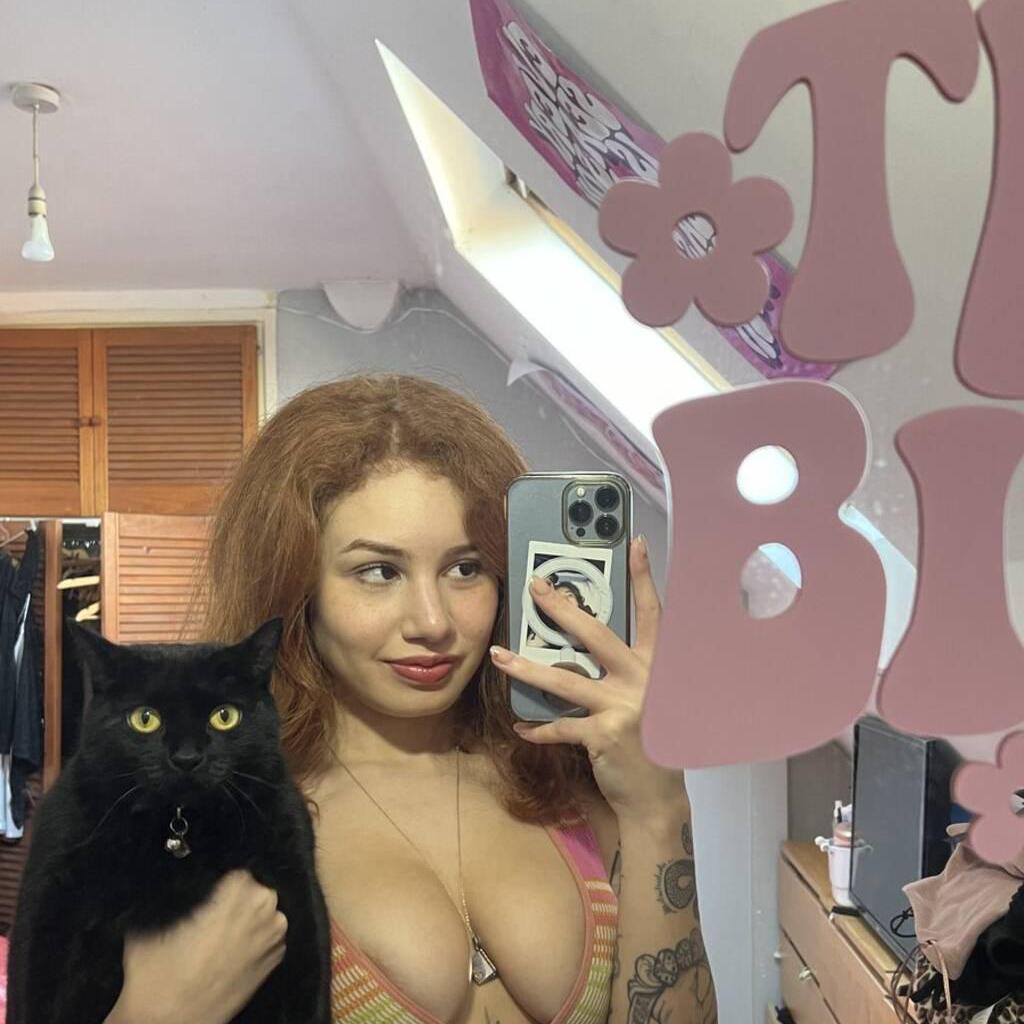 
                        Rose
                     is Female Escorts. | Sherbrooke | Quebec | Canada | canadatopescorts.com 