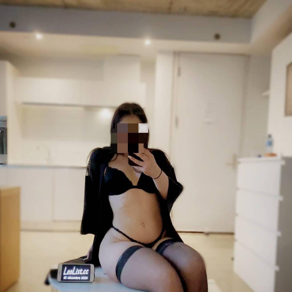 
                        Laura
                     is Female Escorts. | Quebec City | Quebec | Canada | canadatopescorts.com 