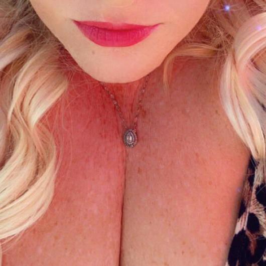 
                        Charlotte
                     is Female Escorts. | Peace River Country | British Columbia | Canada | canadatopescorts.com 