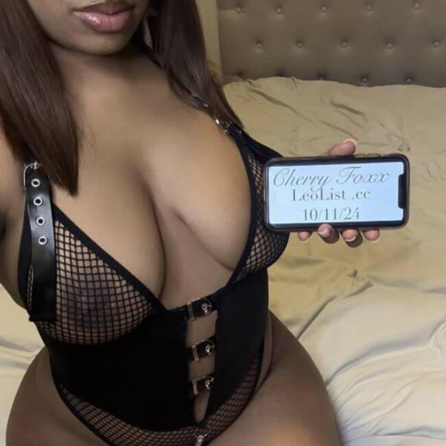 
                        Mia
                     is Female Escorts. | Sault Ste Marie | Ontario | Canada | canadatopescorts.com 