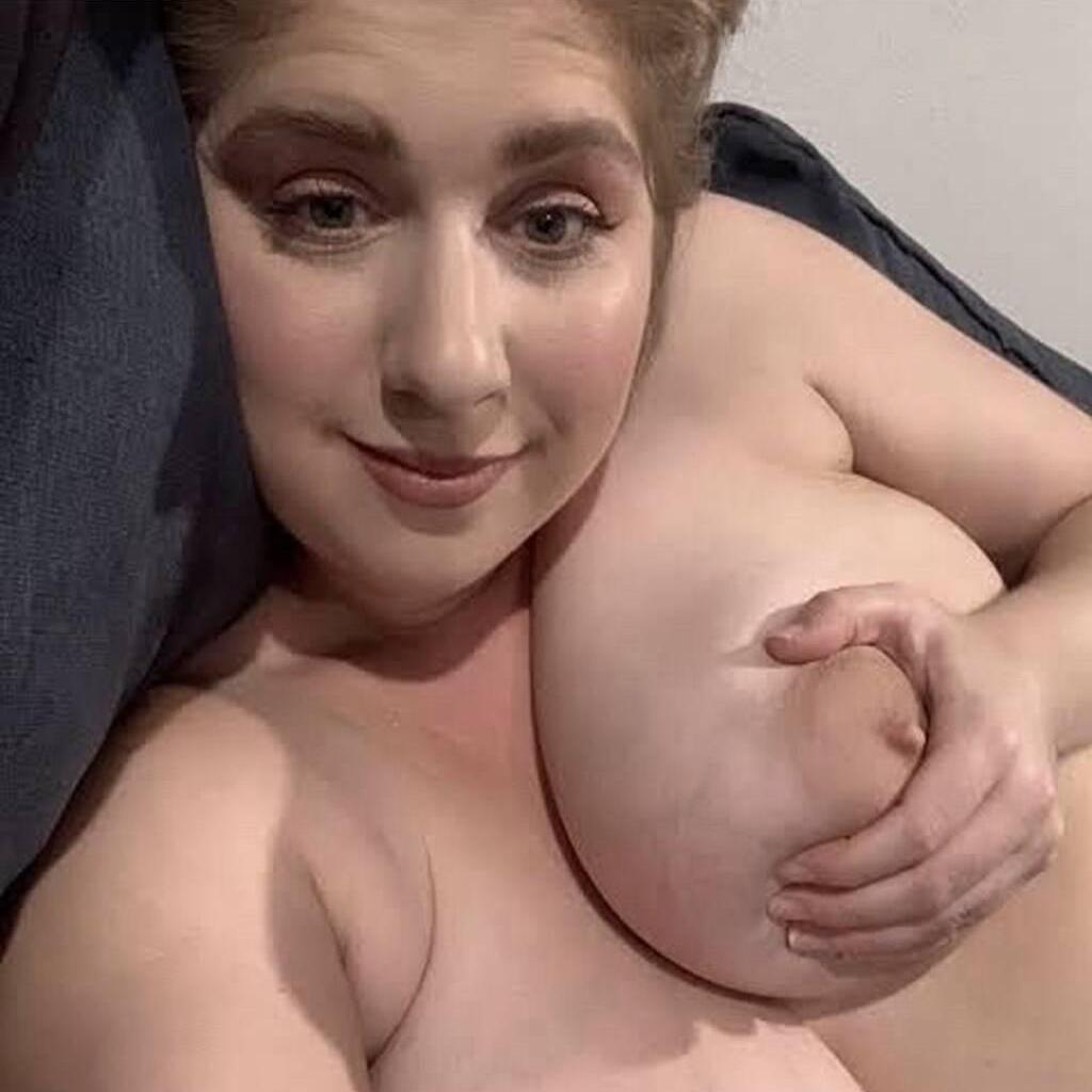 
                        Faith
                     is Female Escorts. | Ft Mcmurray | Alberta | Canada | canadatopescorts.com 