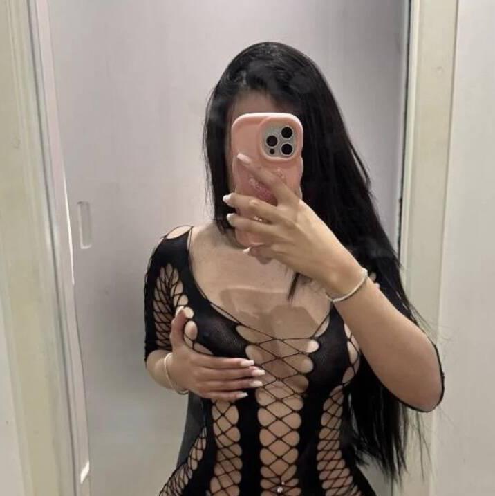 
                        kelly
                     is Female Escorts. | Toronto | Ontario | Canada | canadatopescorts.com 