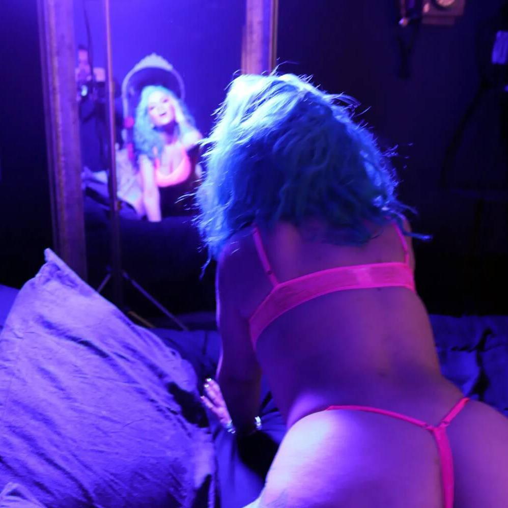 
                        Tsunami
                     is Female Escorts. | Toronto | Ontario | Canada | canadatopescorts.com 