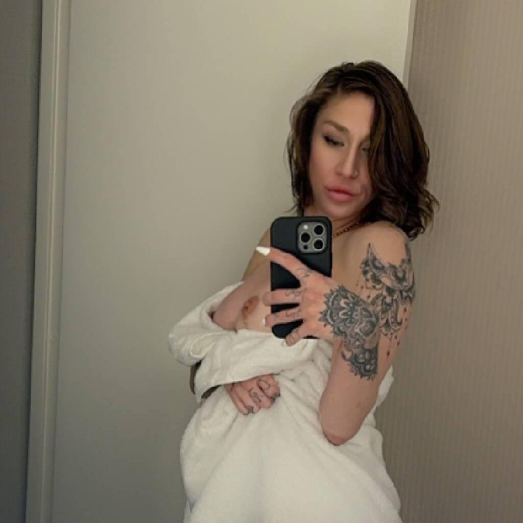 
                        Becky
                     is Female Escorts. | Montreal | Quebec | Canada | canadatopescorts.com 