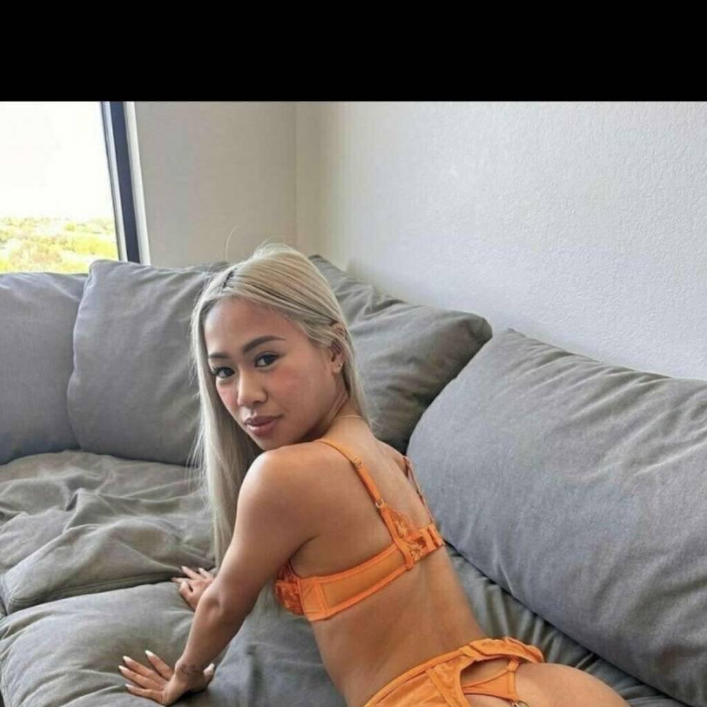 
                        Jasmine
                     is Female Escorts. | Toronto | Ontario | Canada | canadatopescorts.com 