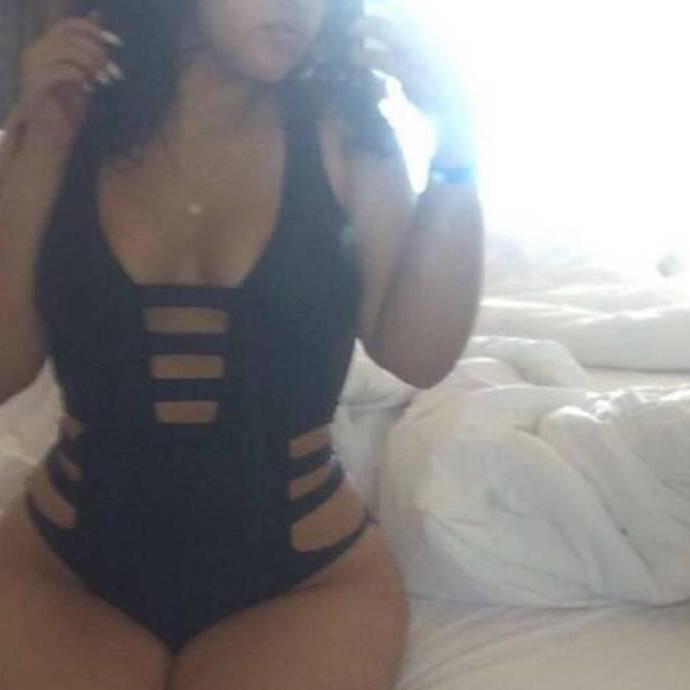 
                        Royal
                     is Female Escorts. | Toronto | Ontario | Canada | canadatopescorts.com 