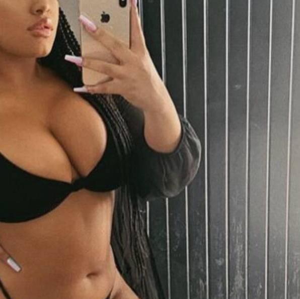 
                        Royal
                     is Female Escorts. | Toronto | Ontario | Canada | canadatopescorts.com 