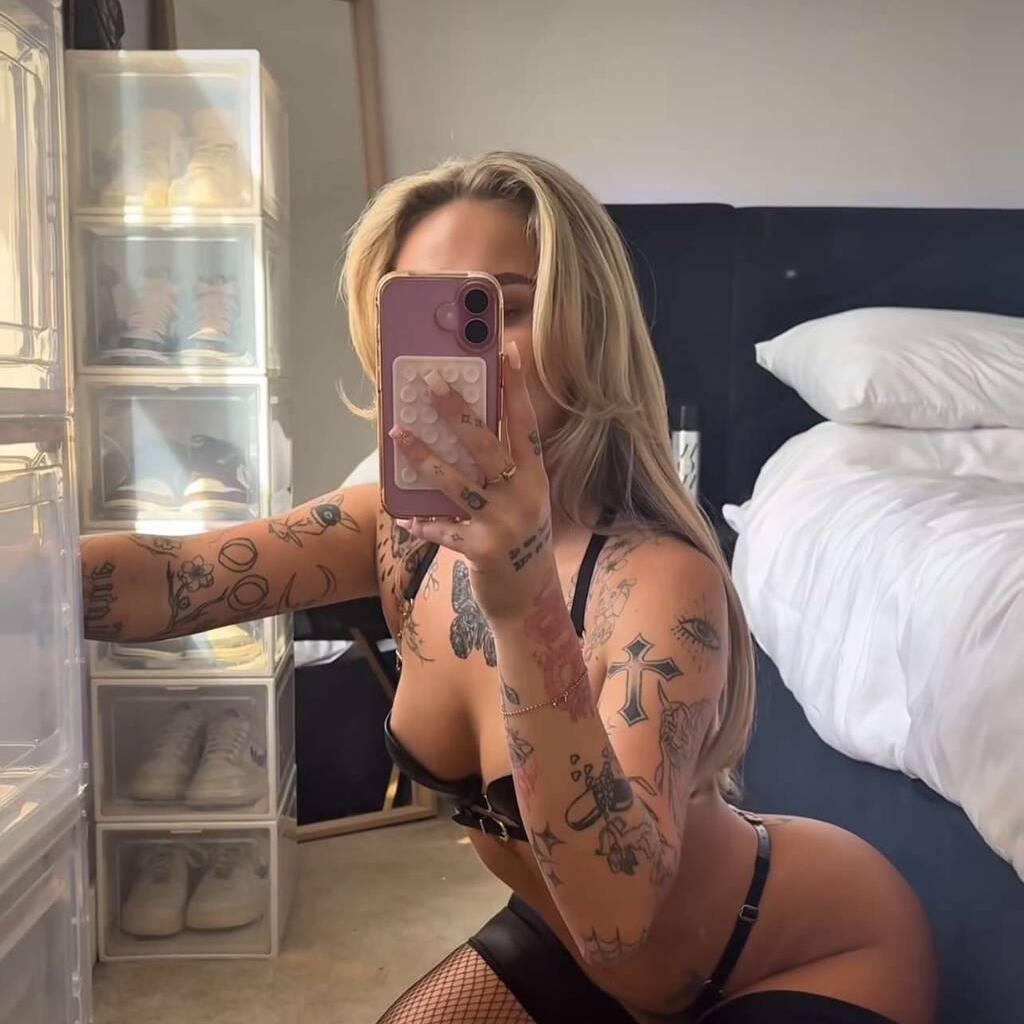 
                        Amélie
                     is Female Escorts. | Sherbrooke | Quebec | Canada | canadatopescorts.com 