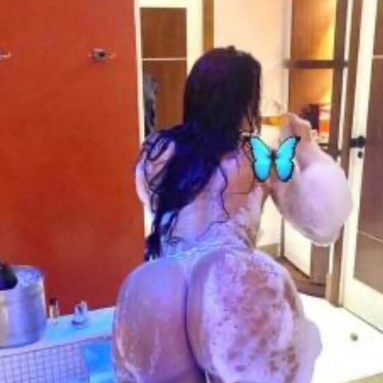 
                        Carolina
                     is Female Escorts. | Chatham | Ontario | Canada | canadatopescorts.com 
