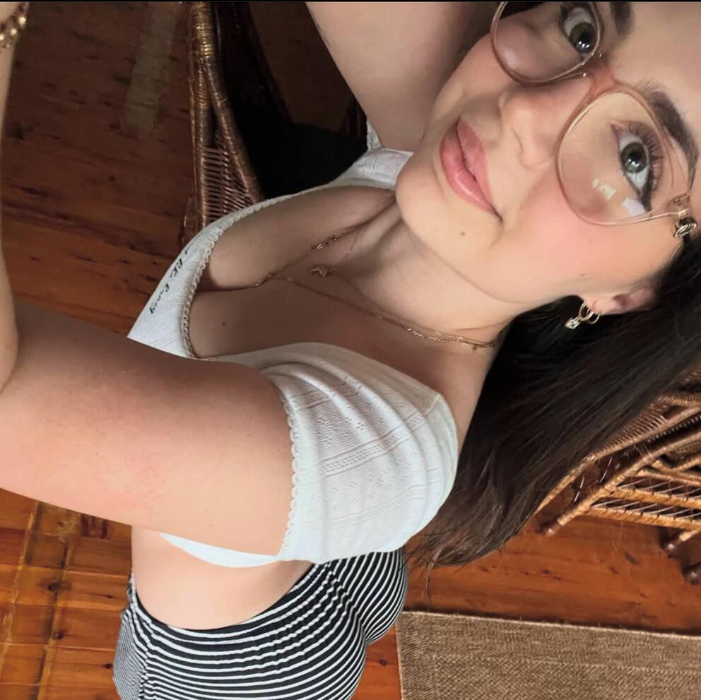 
                        Marie
                     is Female Escorts. | Yukon | Yukon | Canada | canadatopescorts.com 