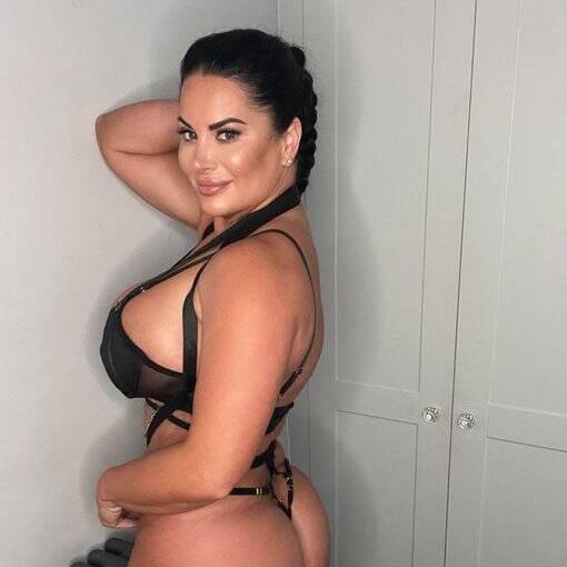 
                        Julie
                     is Female Escorts. | Quebec City | Quebec | Canada | canadatopescorts.com 