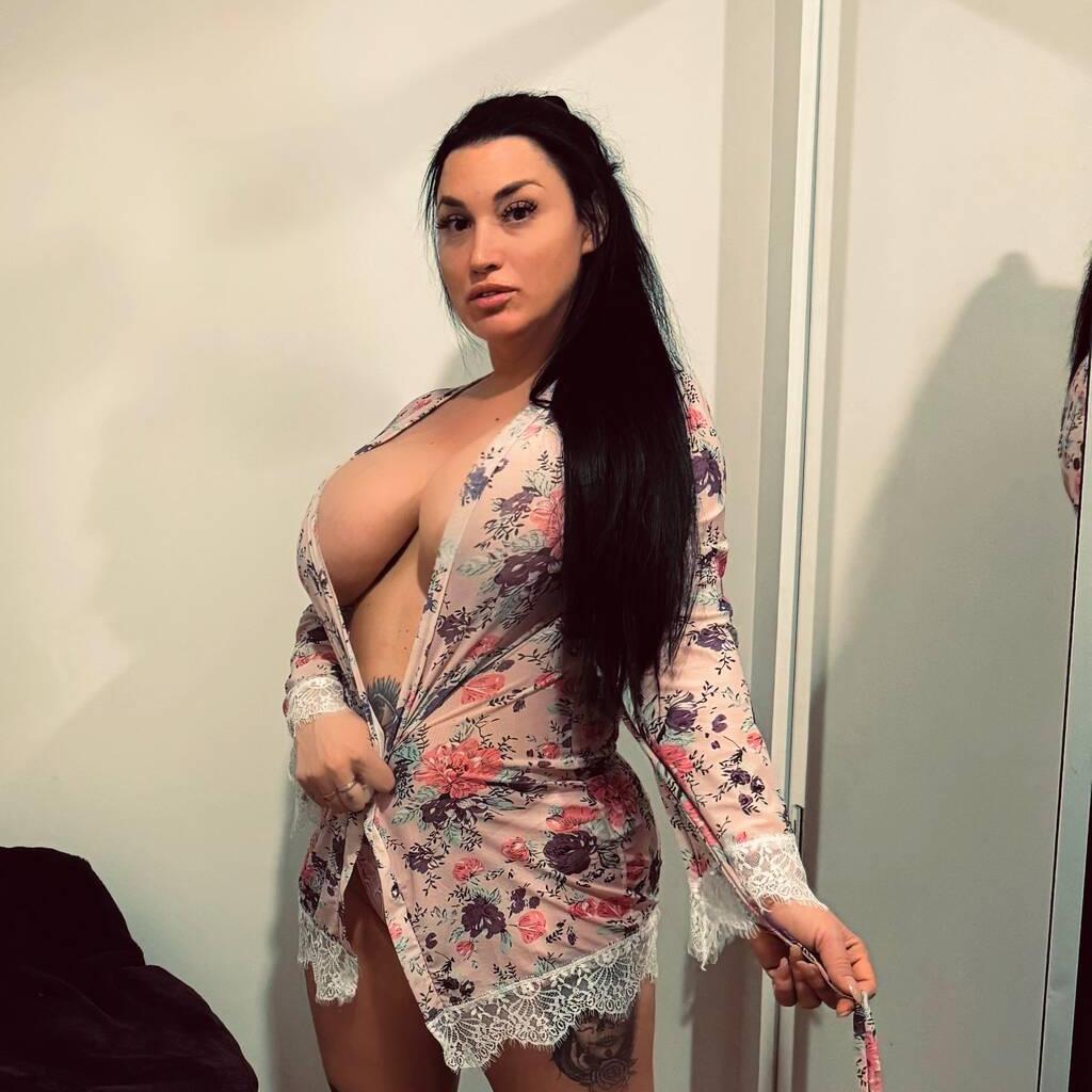 
                        Mel
                     is Female Escorts. | Montreal | Quebec | Canada | canadatopescorts.com 