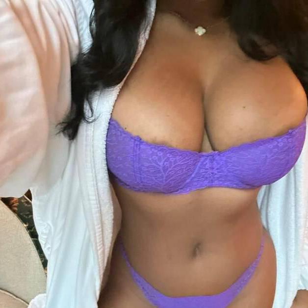 
                        Perla
                     is Female Escorts. | Toronto | Ontario | Canada | canadatopescorts.com 