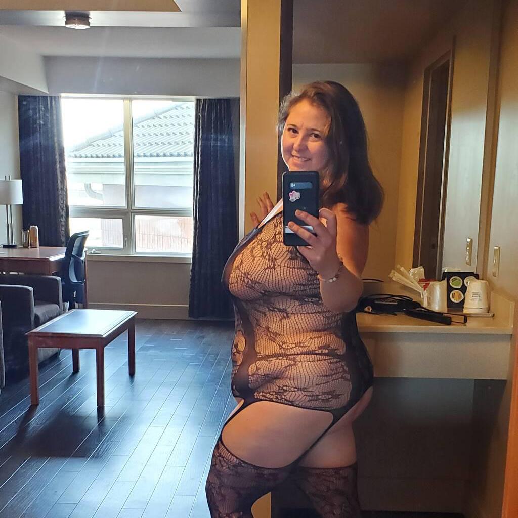 
                        Ivy
                     is Female Escorts. | Calgary | Alberta | Canada | canadatopescorts.com 