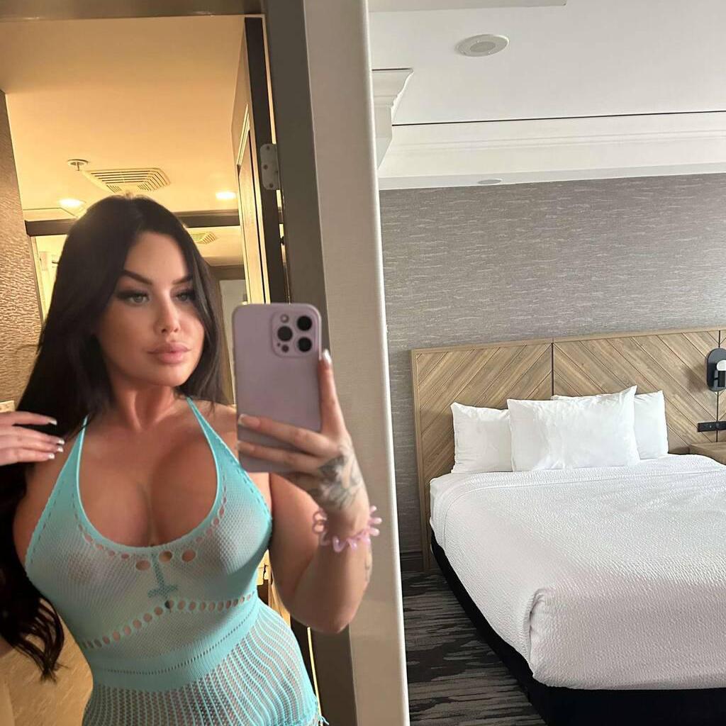
                        Julia Bella
                     is Female Escorts. | Quebec City | Quebec | Canada | canadatopescorts.com 