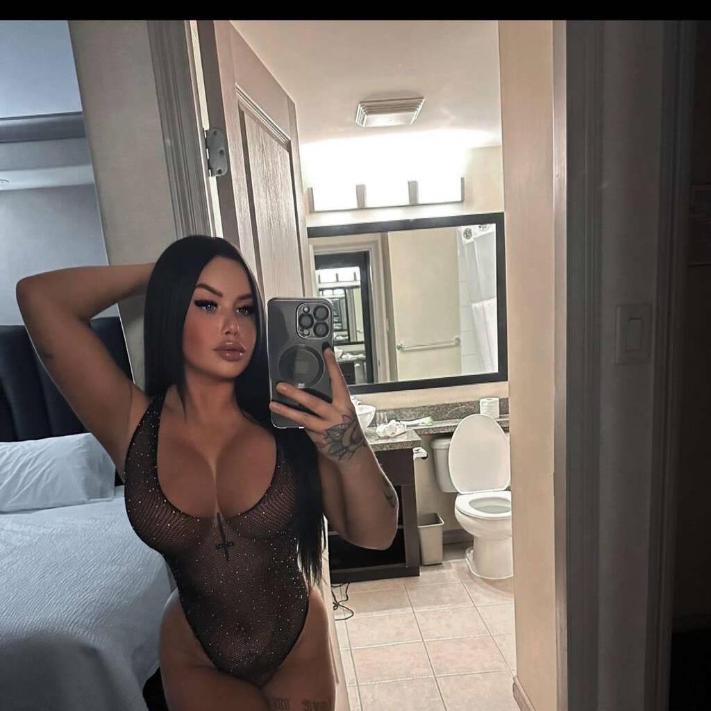 
                        Julia Bella
                     is Female Escorts. | Quebec City | Quebec | Canada | canadatopescorts.com 