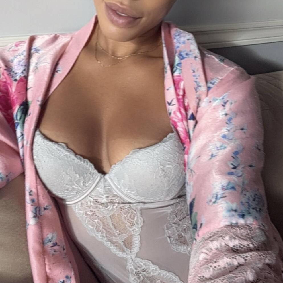 
                        Savannah
                     is Female Escorts. | Edmonton | Alberta | Canada | canadatopescorts.com 