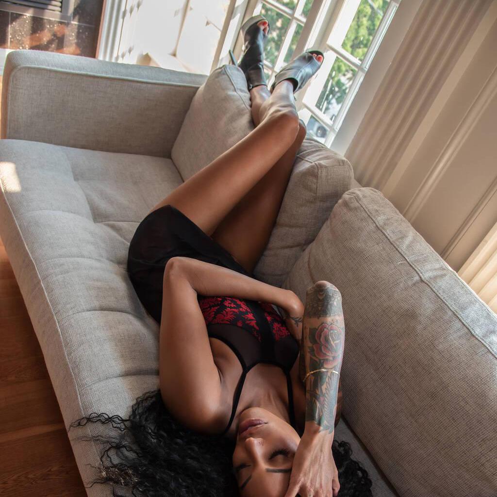 
                        Savannah
                     is Female Escorts. | Edmonton | Alberta | Canada | canadatopescorts.com 