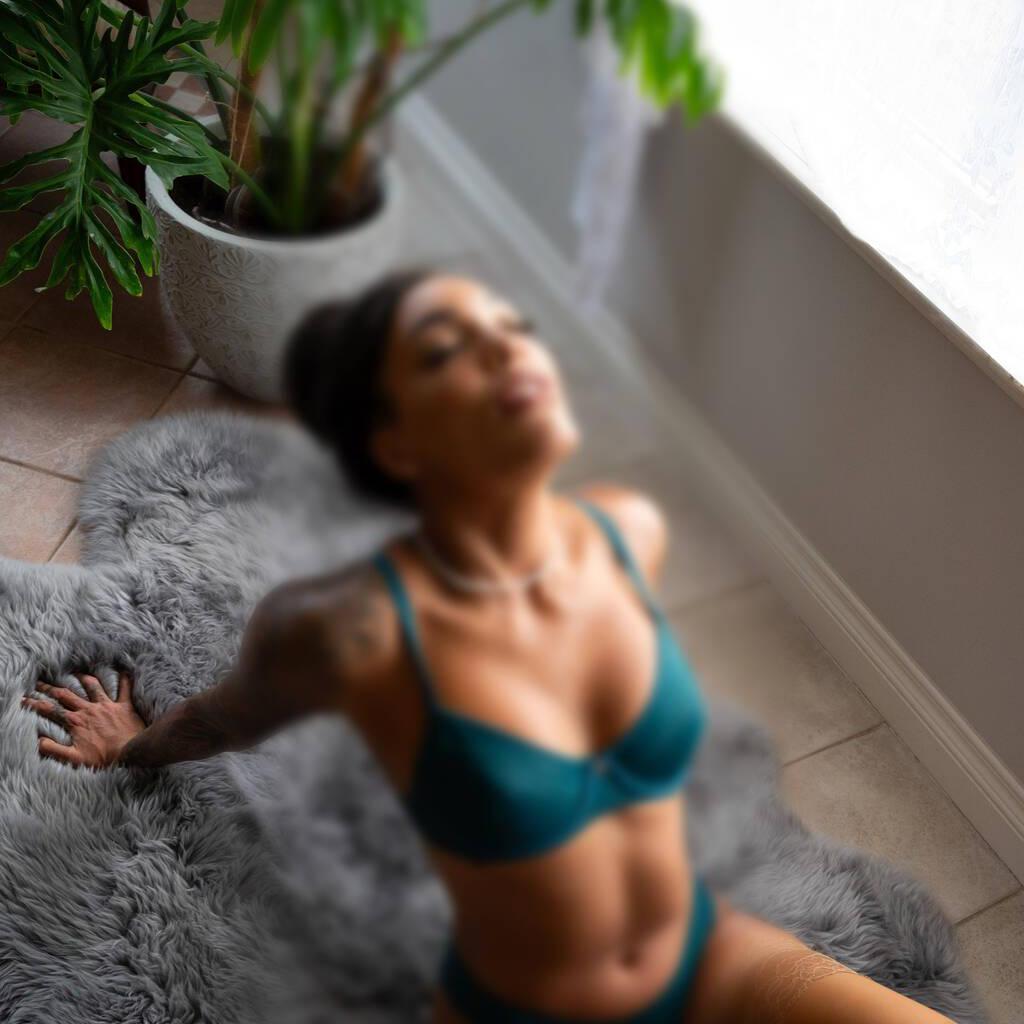 
                        Savannah
                     is Female Escorts. | Calgary | Alberta | Canada | canadatopescorts.com 