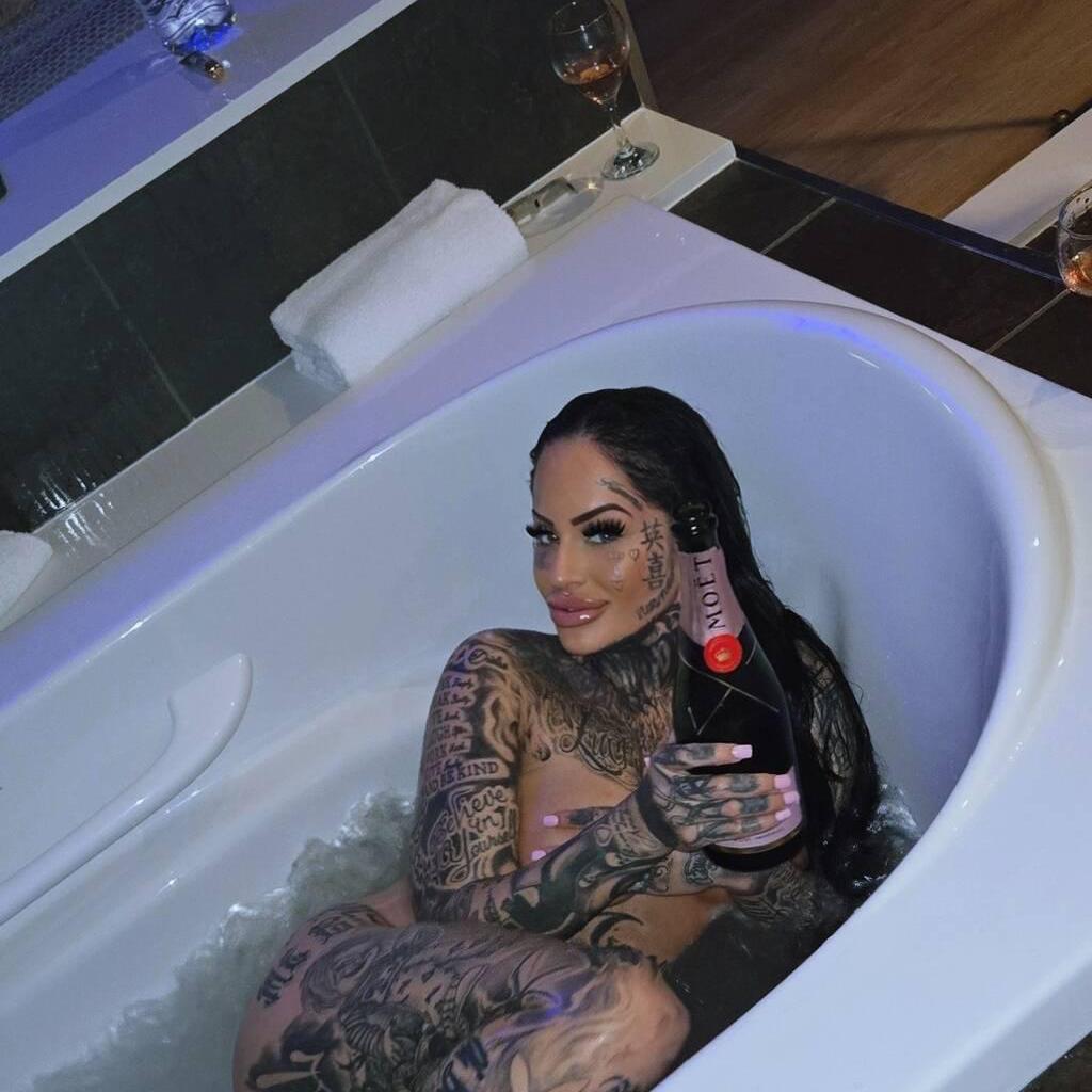 
                        Nikki
                     is Female Escorts. | Barrie | Ontario | Canada | canadatopescorts.com 