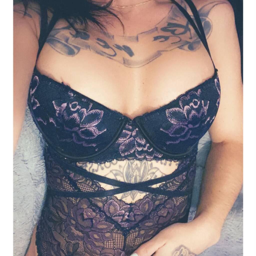 
                        Chloé
                     is Female Escorts. | Niagara | Ontario | Canada | canadatopescorts.com 