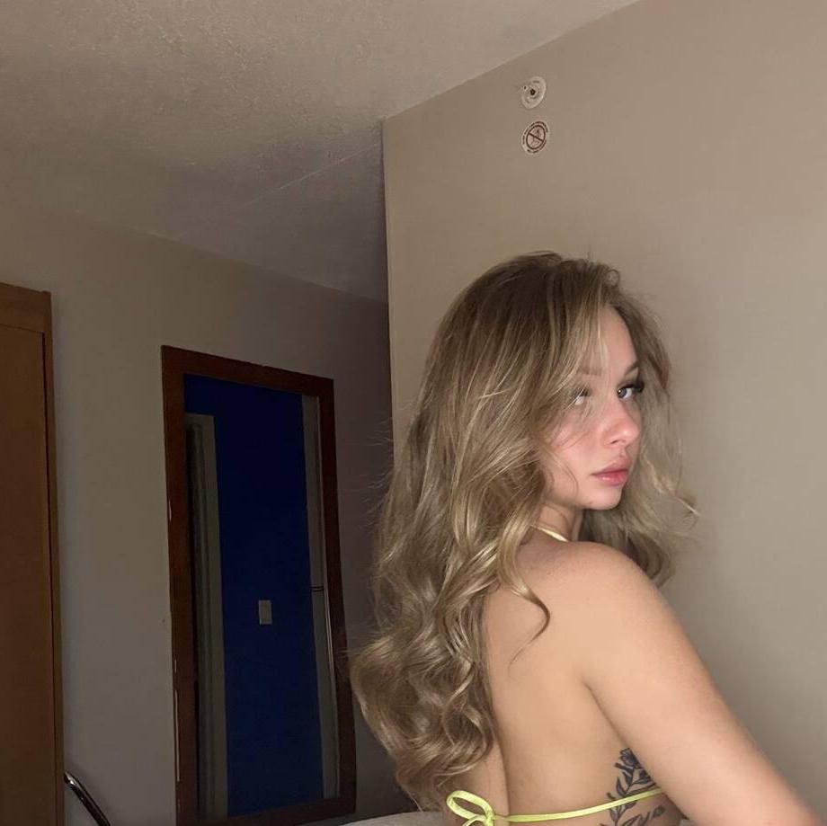 
                        Bella
                     is Female Escorts. | Winnipeg | Manitoba | Canada | canadatopescorts.com 